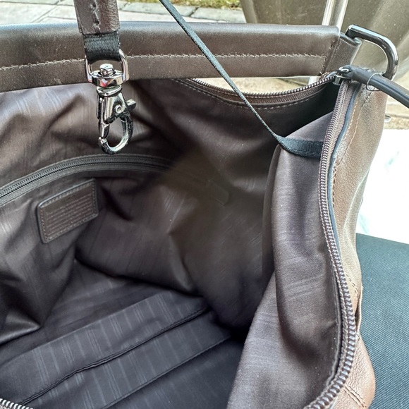 Tumi shoulder bag - Picture 7 of 16